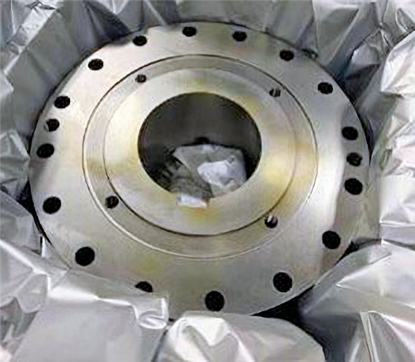 Unused Metso - Outotec 24' X 18.5' (7.3m X 5.6m) Trunnion Supported Ag Mill, 3300 Kw (4425 Hp))